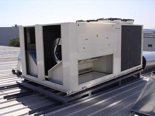 Torres de refrigeración, condensadores evaporativos o humidificadores son las instalaciones más propensas a infectarse por la Legionella