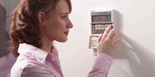 Los adolescentes son capaces de escribir en el Whatsapp sin mirar la pantalla pero tienen dificultades para programar un aire acondicionado doméstico