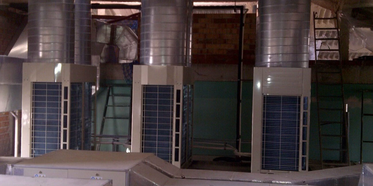 Unidades vrf a 2 tubos y sistema de recuperación de energía en el sistema de ventilación para la climatización de oficinas