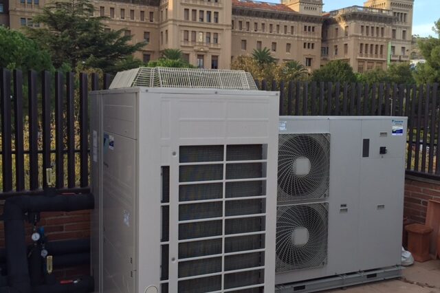 Proyecto Optimfred Climatización con planta enfriadora inverter y sistema a tres tubos