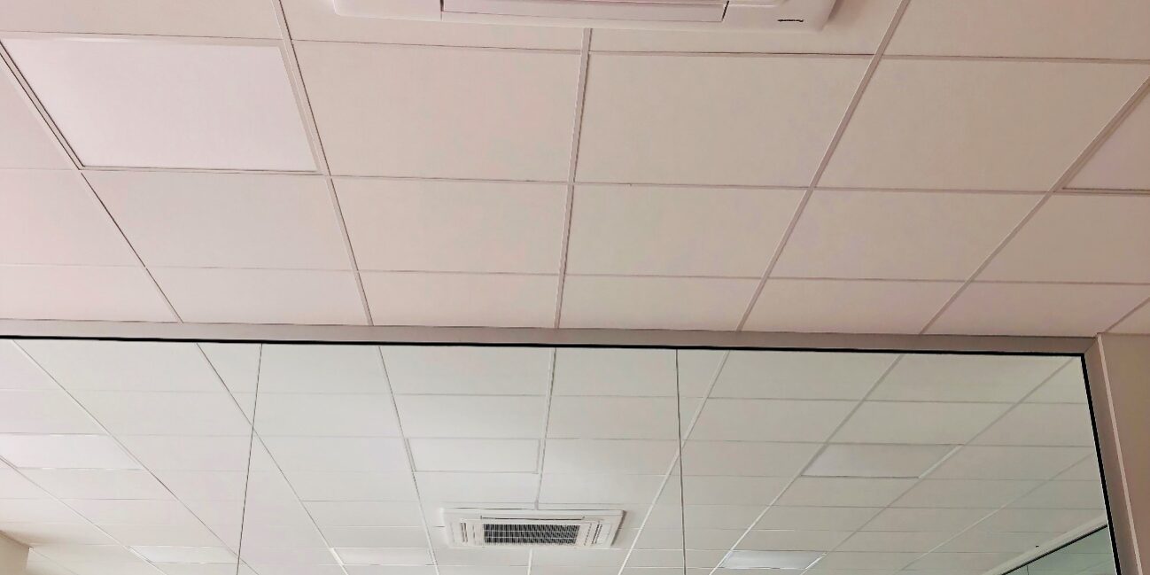 Proyectos Optimfred Climatización de oficinas con equipos cassette