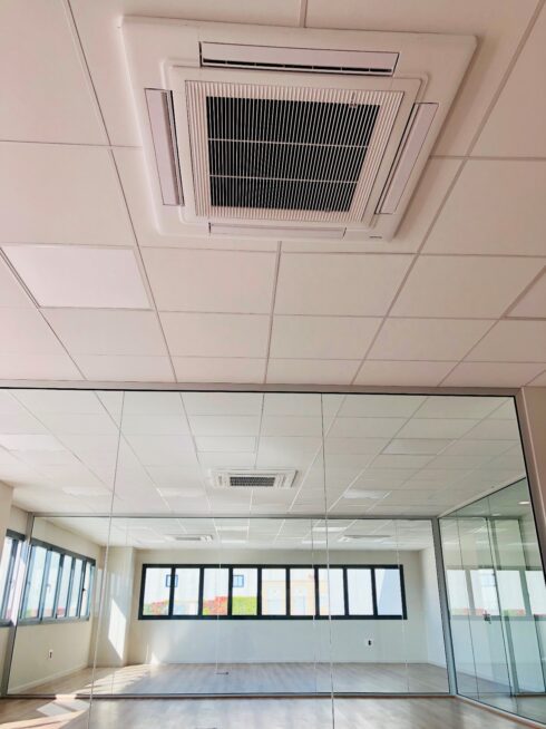 Proyectos Optimfred Climatización de oficinas con equipos cassette