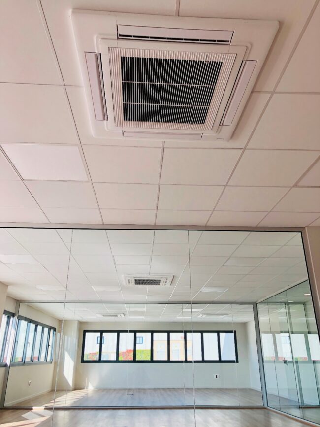 Proyectos Optimfred Climatización de oficinas con equipos cassette